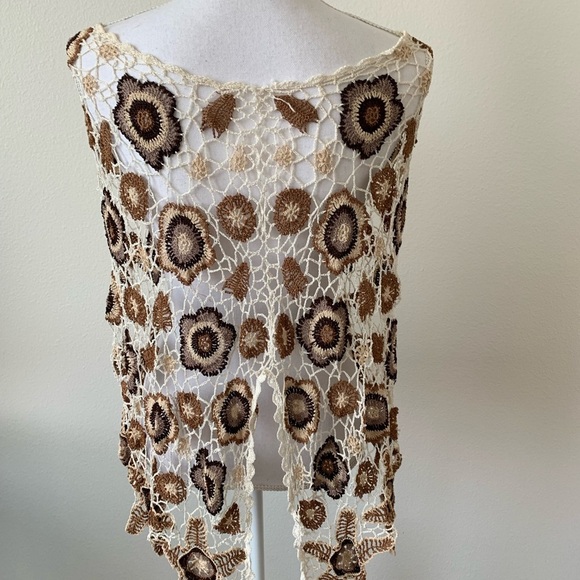 Women Top - Picture 3 of 5